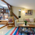 Barbakan Gate Apartment