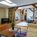Barbakan Gate Apartment