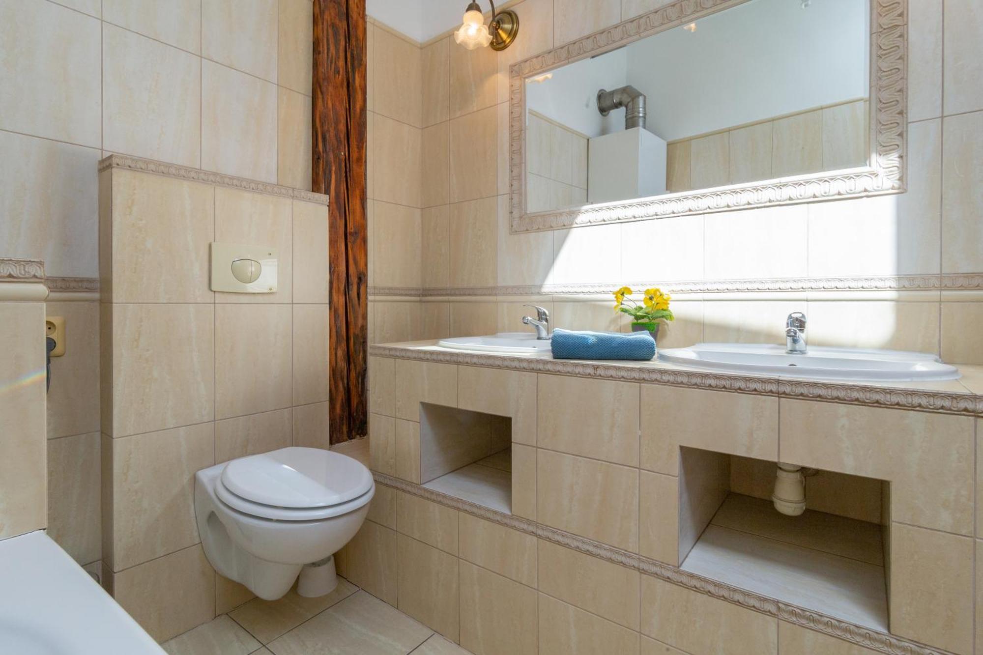 Barbakan Gate Apartment *